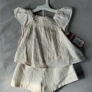NWT Cat & Jack Cream Toddler Top and Shorts Set
